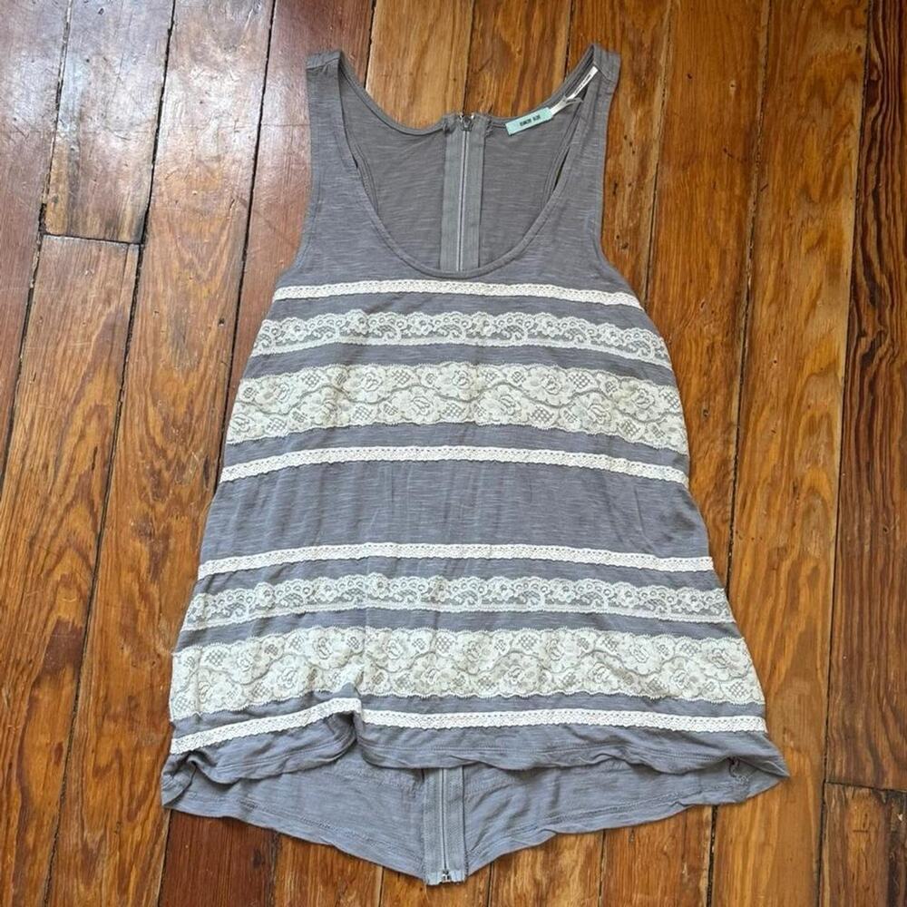 Kimchi blue grey lace top